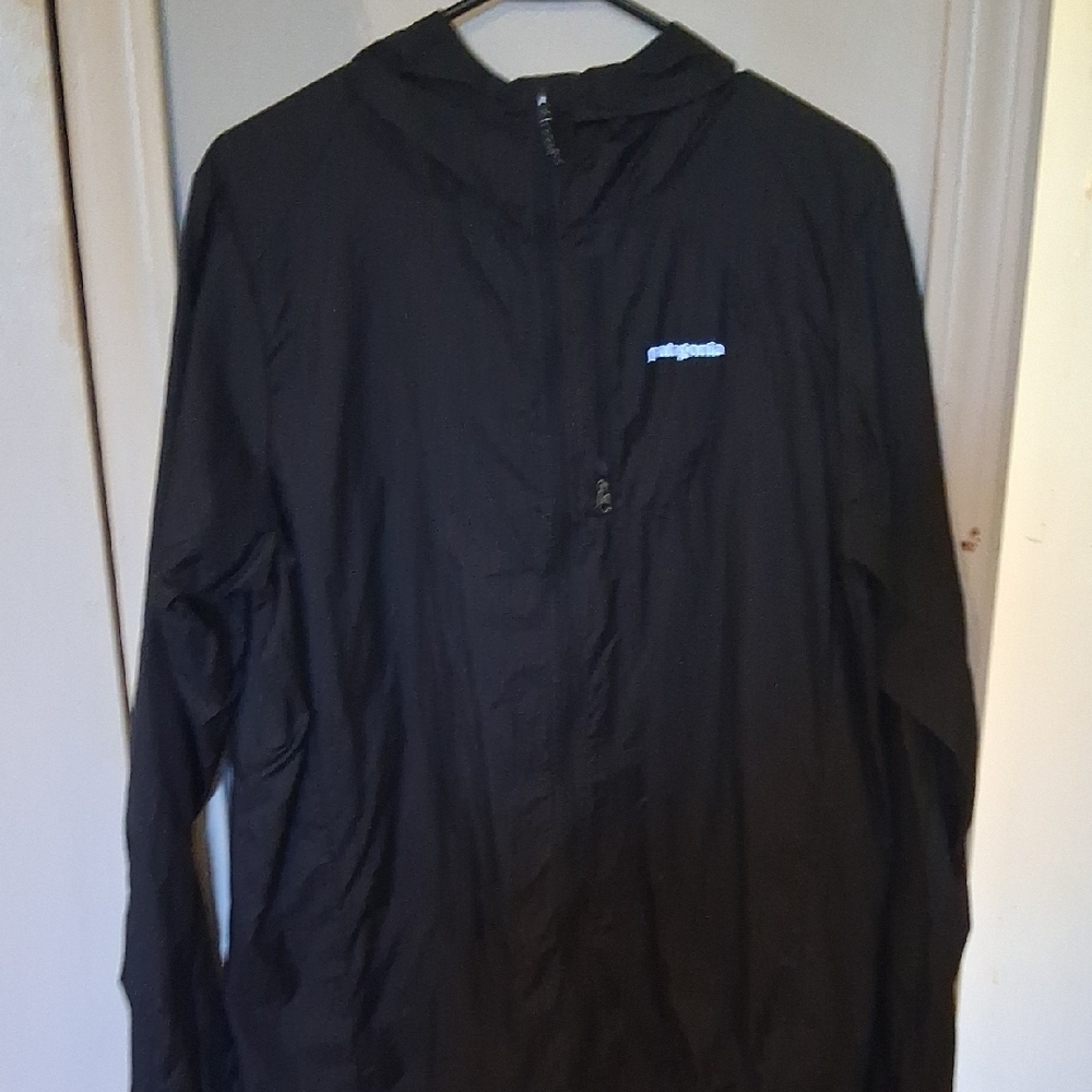 Patagonia Black Windbreaker with High Collar and Quarter-Zip